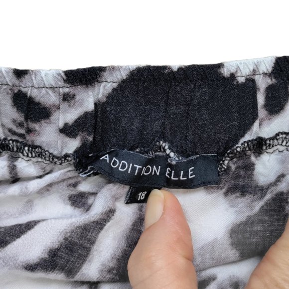 Addition Elle Women Size 18 Midi Skirt Black Geometric Rayon - Picture 2 of 6